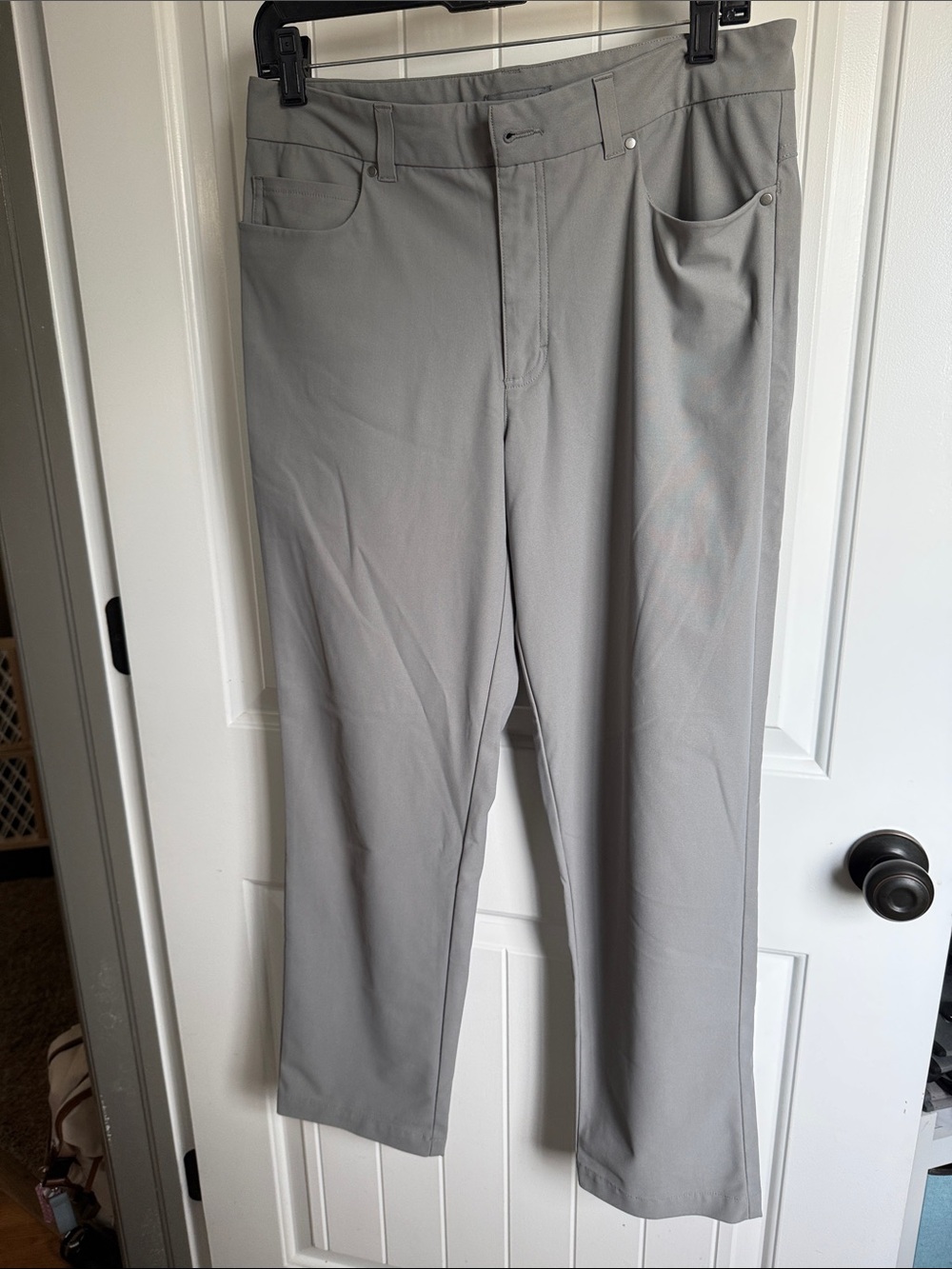 VRST Men's Straight Dress Pants in Light Gray